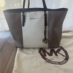 Michael Kors Tote and dust bag